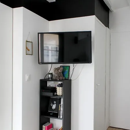 Pleasant Studio Close To Republique *