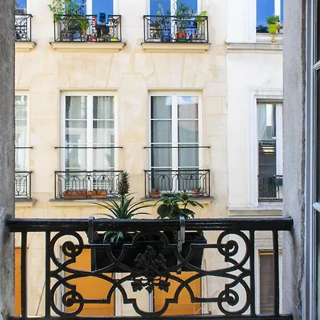 Apartment Pleasant Studio Close To Republique Paris